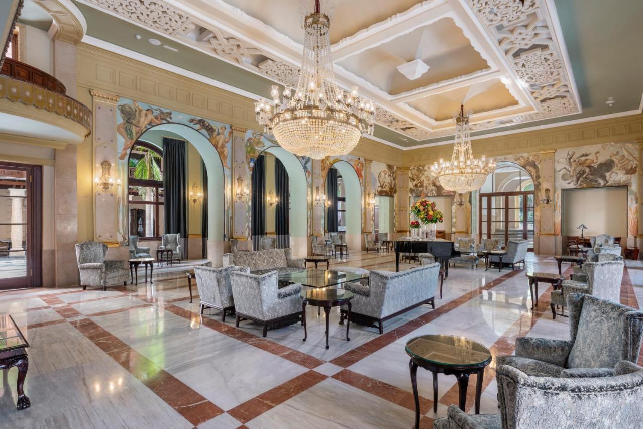 Santa Catalina, A Royal Hideaway Hotel Las Palmas de Gran Canaria Esterno foto The lobby of the hotel